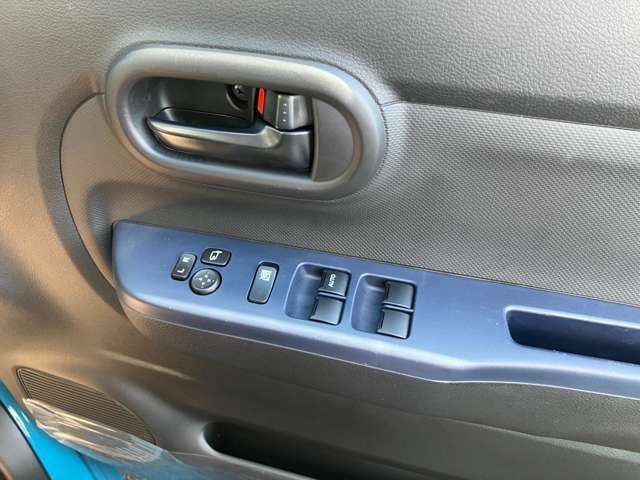 写真だけじゃわからない！というお客様はお気軽にお問い合わせください。実際におクルマをご覧になっていただき詳しくご説明させていただきます。