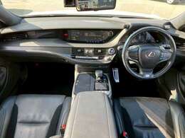 社内に整備工場を備えております☆提携する整備工場様も沢山ありますので、ご購入後のメンテナンスもしっかりサポートいたします☆ご購入特典オイル交換5回無料！もちろん納車時にはしっかり整備いたします