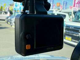 ◆コムテック製ドライブレコーダー【ZDR-018】前後2カメラ：「後続車接近お知らせ機能」「先行車接近継続お知らせ機能」を備え、通電から約2秒で高速起動するドライブレコーダー