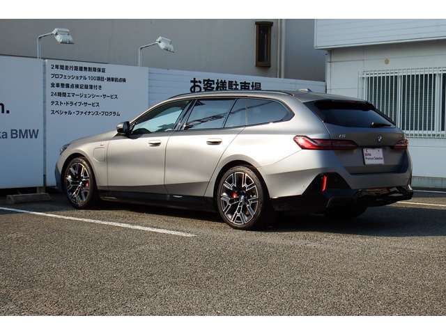 ※お車のお問い合わせはBMW正規ディーラーBMW東大阪店0078-6002-849963までご連絡下さいませ。