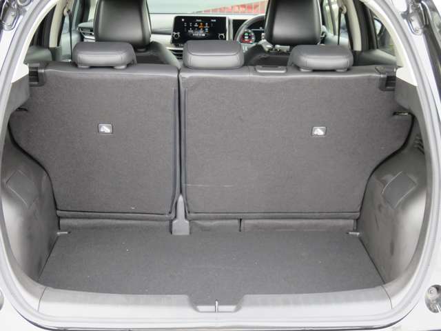 ラゲッジスペースも広々しております。ぜひ一度現車をご確認くださいませ。