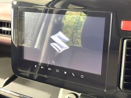 【メーカー純正9インチナビ】インテリアに溶け込むスタイリッシュな「専用設計」メーカーナビを装備♪視認性や操作性など基本性能にも優れ、より上質なカーライフをお楽しみいただけます。