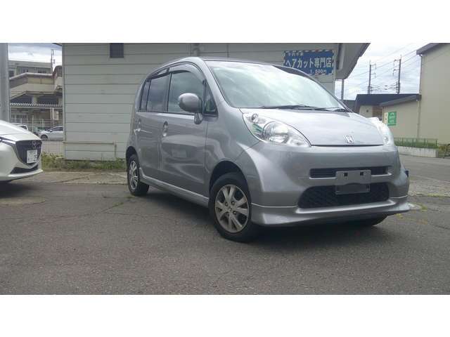 中古車は勿論、登録済未使用車も取り揃えております！入れ替わりが早いため、気になる車両がございましたらまずはお電話を下さい。0078-6002-060709（通話料無料）遠方のお客様もご安心いただきご購入をいただけます