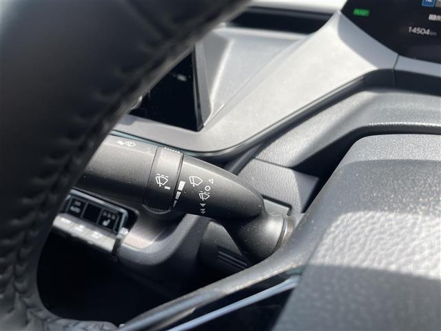 気になる車はすぐにお問い合わせください！画面右側の0066から始まる無料ダイヤルからお問い合わせ下さい！専門スタッフがお車のご質問にお答えいたします！