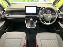 禁煙車　モデリスタエアロ　純正10型ナビ　バックカメラ　フルセグ　CD/DVD　Bluetooth　衝突軽減装置　レーダークルコン　LEDヘッド/フォグライト　オートハイビーム　両側電動スライドドア