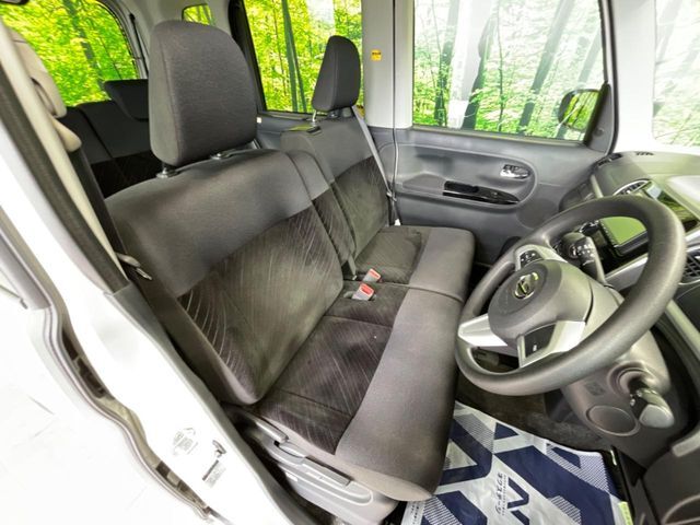 運転席シート廻りは使用感も少なく、良好な状態となっています。丁寧に使われていたことがよくわかりますね。