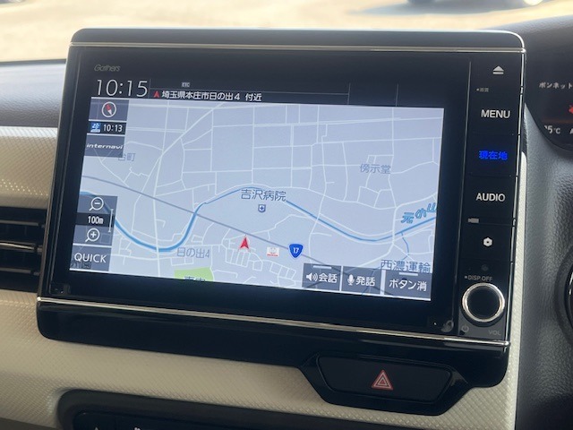 インテリアに馴染む純正ナビがついております。Honda自慢のインターナビは渋滞情報だけでなく天気情報、災害情報、安否情報など多彩な情報をご提供するHonda独自の「通信型ナビ」となっております。