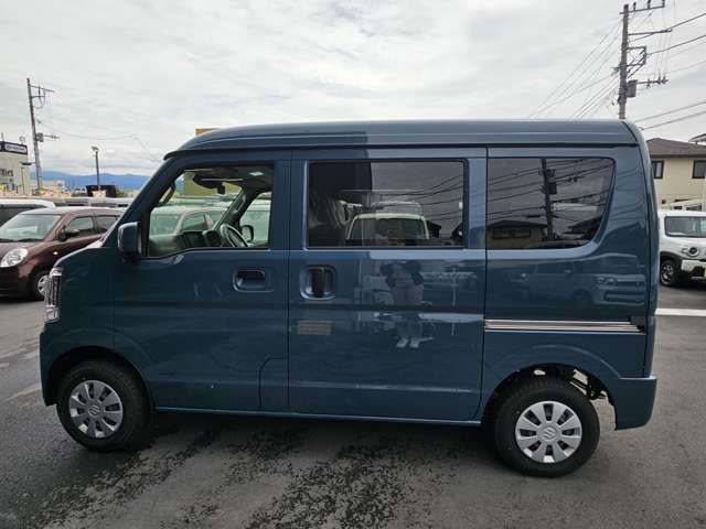 ◆ガソリンスタンドで車を借りれる、そんなシステムを実現しました。ニコニコレンタカーの店舗は、ガソリンスタンドや車両整備工場など車関連事業者が運営している店舗が数多くあります◆