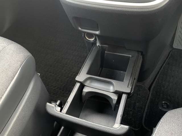 長距離ドライブに飲み物は大事ですよね！それを置ける機能も！