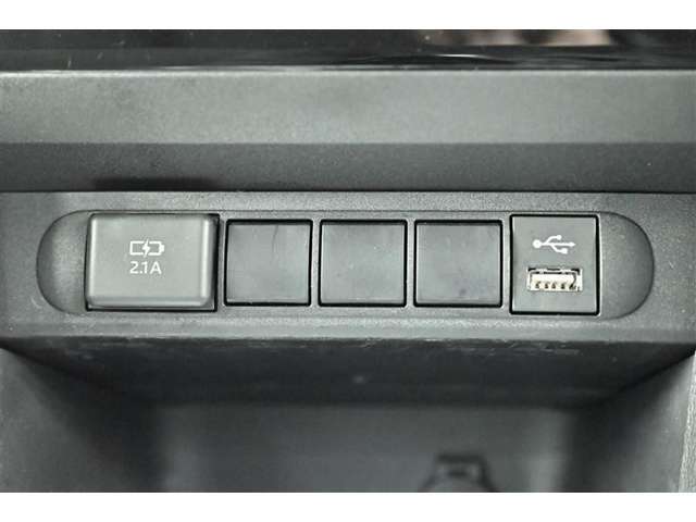 USBポート　2ヶ　充電専用　通信充電用