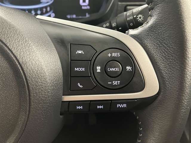 レーダークルーズコントロール付きで高速走行も楽です