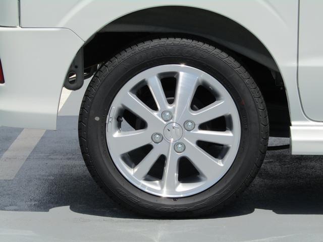 【アルミホイール】アルミホイールは軽いため、加速性能やブレーキング性能が向上し、車のハンドリングも良くなります。
