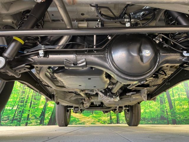 親切・丁寧な専門メカニックスタッフが応対！・車検・点検整備・事故等の修理などアフターサービスも安心。お車のカスタマイズもネクステージのサービススタッフまでご相談ください！