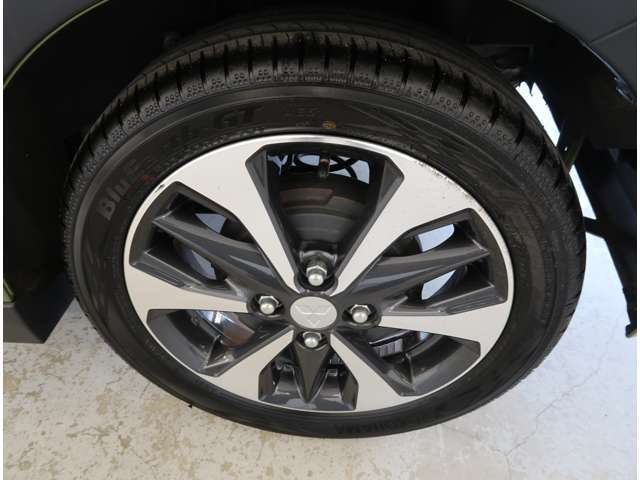 尚、誠に勝手ながら毎週火曜日・水曜日は定休日となります。何卒、ご了承願います。*祝日や長期休業に伴い火曜日・水曜日を営業日とする場合がございます。詳しくはお気軽にお問合せ下さい。