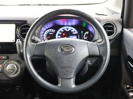 握りやすく、回しやすいステアリングは長時間の運転でも疲れを感じさせません！