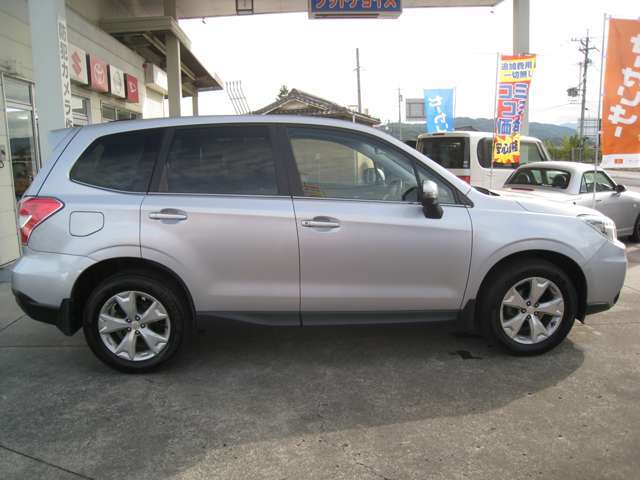 当店の車輌についてご不明な点や気になる事がございましたらお気軽にフリーダイアルからお問合せ下さい！！