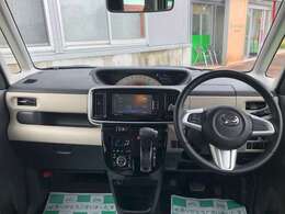 メーターやシフトレバー、スイッチ位置など運転席回りの配置はしっくりいきたいものですね！まずは座ってチェックしてみてください♪エンジン始動も楽チンです。　イチイチ鍵を出す手間も無くなりますよ。