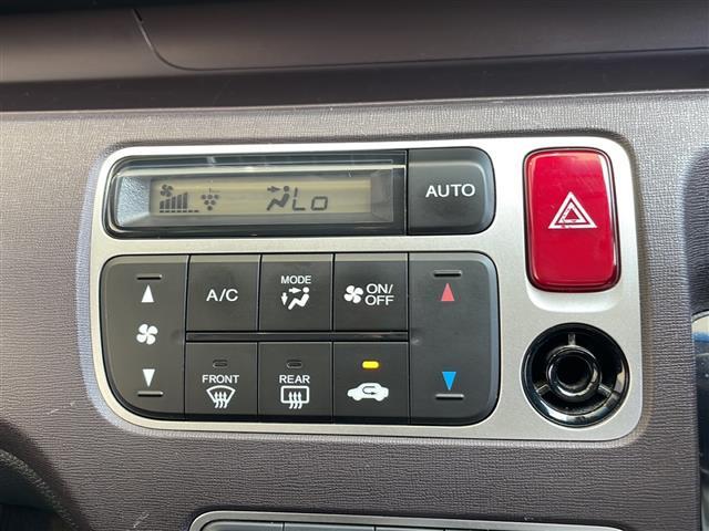 【運転席操作部】『運転席周辺の装備』の画像になります。快適なドライブを楽しむための機能が装備されています！運転席から触れるので使いやすいです！