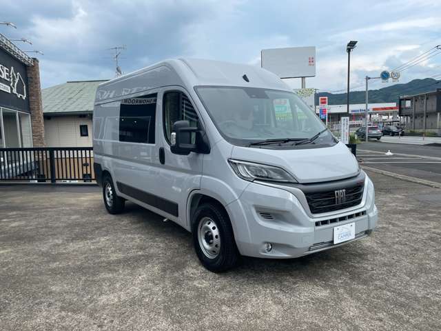 ホワイトハウス製5人乗り仕様　CREW　CAB　荷物もしっかり載せられて5人乗車！！