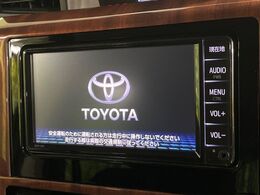 【純正ナビ】人気の純正ナビを装備。オーディオ機能も充実しており、Bluetooth接続すればお持ちのスマホやMP3プレイヤーの音楽を再生可能！毎日の運転がさらに楽しくなります！！