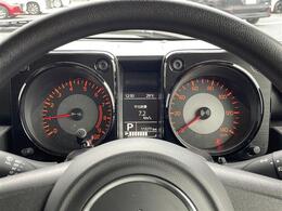 【スピードメーター】メーターがシンプルで見やすく運転しやすいですね！