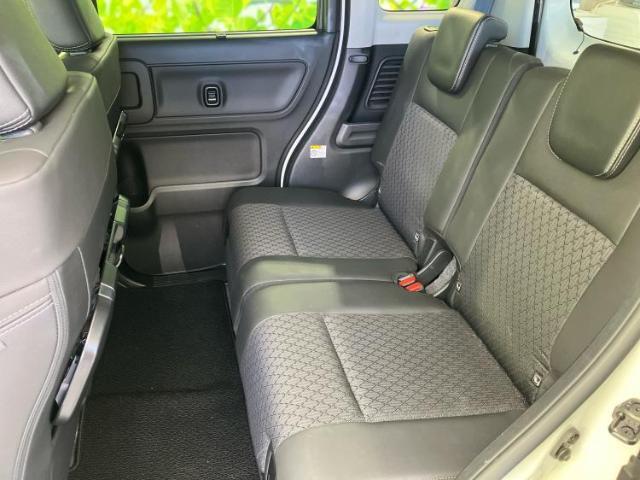 WECARSでは各商談席に大型モニターをご用意しております！見やすい大画面でゆったりと全国の在庫をご覧いただけます！是非ご来店お待ちしております！