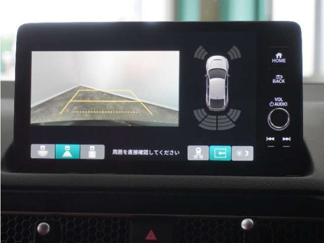 ◆バックカメラ◆リバースにするだけで映ります、後方の安全確認や、狭い駐車場での車庫入れ、雨の日や夜間など視界の悪い時に便利です！安全にバックする為には欠かせない装備です。