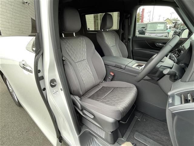 【8人乗り】ゆったりとした座り心地と、車内を広々と使える快適性に長けているので、快適な時間をお過ごしいただけます！