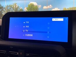 【12.3インチディスプレイオーディオ】スマートフォンと連携が可能な大画面ディスプレイオーディオです。スマートフォンのナビ機能を使用したり、Bluetooth接続で音楽もお楽しみいただけます！
