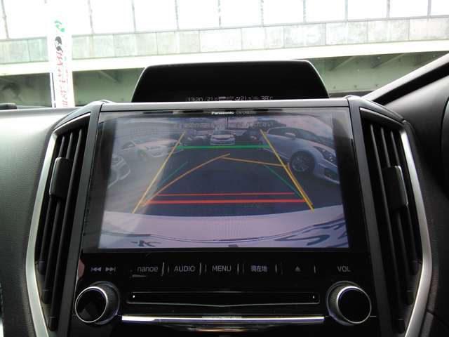 バックモニターで安心駐車♪