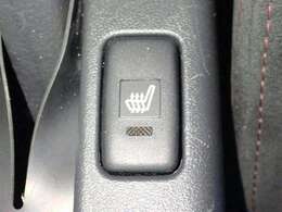 ◆三重県最大級の大型屋内中古車センター♪ヴァーサス鈴鹿店です♪オールジャンルの展示車が盛り沢山です♪在庫の無い車両のオーダーも受け付けます♪電話→059-384-5050までお問合せ下さい◆