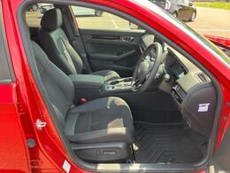 「この車の写真をもっと見たい」「状態が気になる」「この装備はついている？」どんな小さな疑問でもお気軽にお問い合わせください！