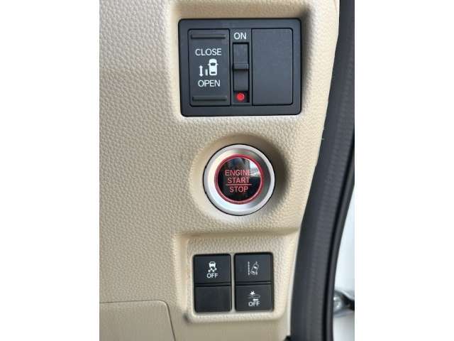運転席操作部スイッチの画像です。