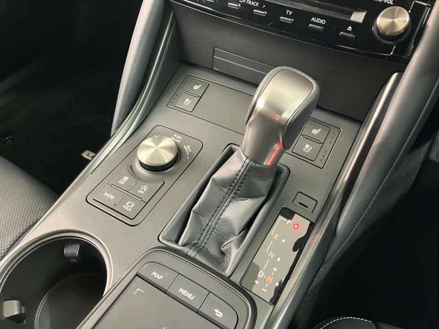 ご覧いただきありがとうございます。車両詳細等お気軽に店舗スタッフまでお問い合わせください。通話無料の専用フリーダイヤルもご用意しております【0078-6003-542979】ぜひご利用くださいませ。