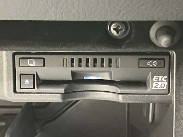 お客様にご満足していただき、素敵なレクサスライフをお過ごしいただけるよう、お車選びのお手伝いをさせていただきます。