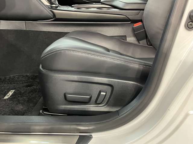 レクサスとの出会いを通じて「高級の本質」をお届け致します。レクサスとともに過ごす時間をお楽しみください。