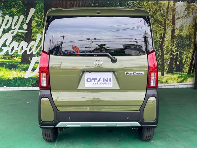 ■充実のアフターサービス■　車の販売はもちろん、自社整備工場・自社鈑金工場・オイル交換＆点検専門店舗を完備しておりますので納車後もお客様のカーライフをトータルでサポートいたします。