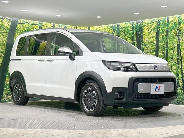 大好評のボディコーティング「弾スプラッシュコート」もご納車までに施工可能。通常のガラスコートと異なる、耐久年数6年の無機質ガラスコーティングが、ボディをキレイな状態に保ってくれます。