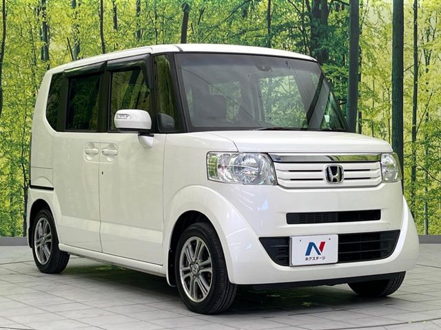 大好評のボディコーティング「弾スプラッシュコート」もご納車までに施工可能。通常のガラスコートと異なる、耐久年数6年の無機質ガラスコーティングが、ボディをキレイな状態に保ってくれます。