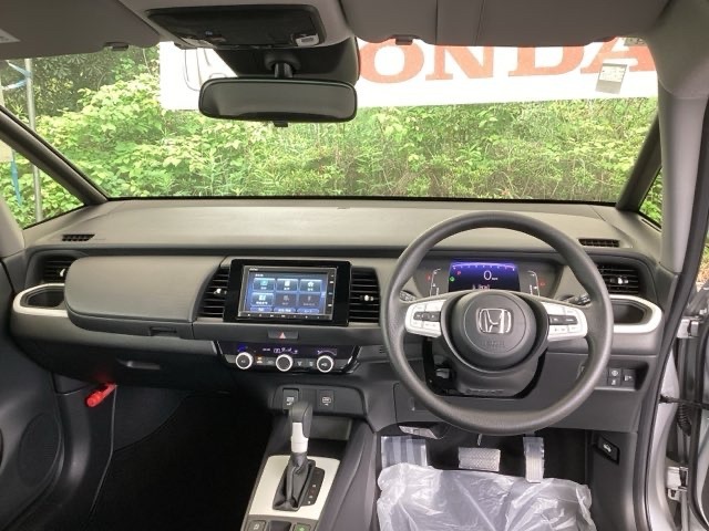 ご覧のように、視界が広く運転しやすいように設計されています。