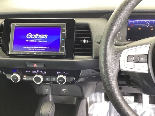 ホンダ純正メモリーナビ搭載なので、遠方へのドライブもお任せ下さい！