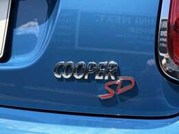 リアにはCOOPERSDデザイン入り