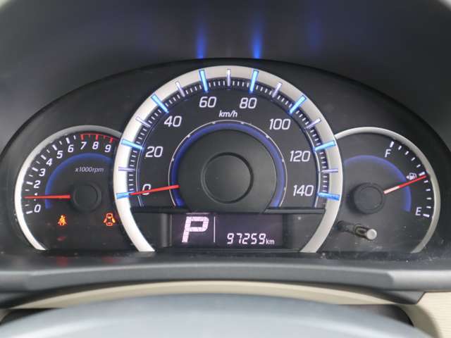 今お乗りのお車の買取り・下取りもお任せください。今までがんばってくれたお車を精一杯査定させていただきます。走行距離や年式でお悩みの方、まずは一度ご相談ください！★下取り最低10.000円保証★