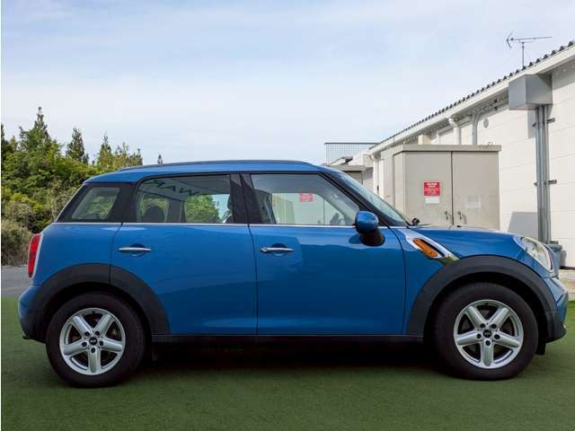 当店ではお客様一人一人にお見積もりを作成させていただきます。オプションなどのご要望がありましたらスタッフまでご相談ください。