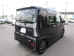 展示されているお車は全台1年間のトヨタロングラン保証が付いて参ります。最長3年間の保証をお付けすることも可能ですので、どのエリアに住むお客様でも安心して保証をお受けすることができます！