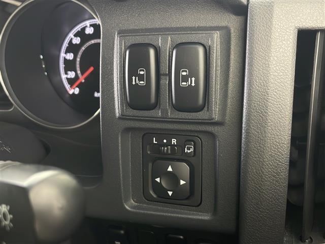 【運転席操作部】快適なドライブを楽しむための機能が装備されています！運転席から触れるので、使いやすいです！除菌プランいれていただくと、さらに清潔で安心していただけます！