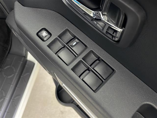 【窓操作部】軽い力で、窓を開けたり閉めたりすることができます！