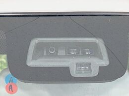 【スズキ　セーフティサポート】走行中に前方の車両等を認識し、衝突しそうな時は警報とブレーキで衝突回避と被害軽減をアシスト。より安全にドライブをお楽しみいただけます。
