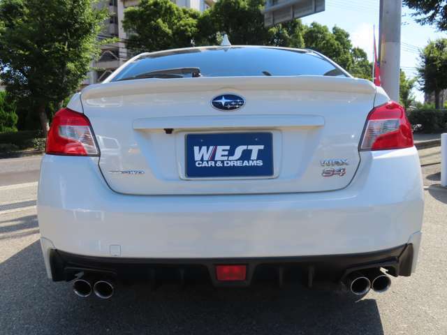 業者専用オークションにて第三者機関が査定した車両を購入前に弊社で目利きをして問題ないと判断された車両を厳選して仕入れしております。　今までもこれからも高品質・低価格をモットーに価格設定しております！