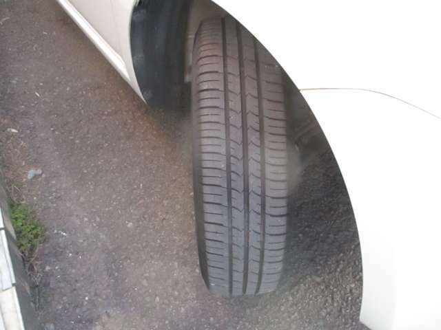 タイヤの溝もまだ残っております！！
